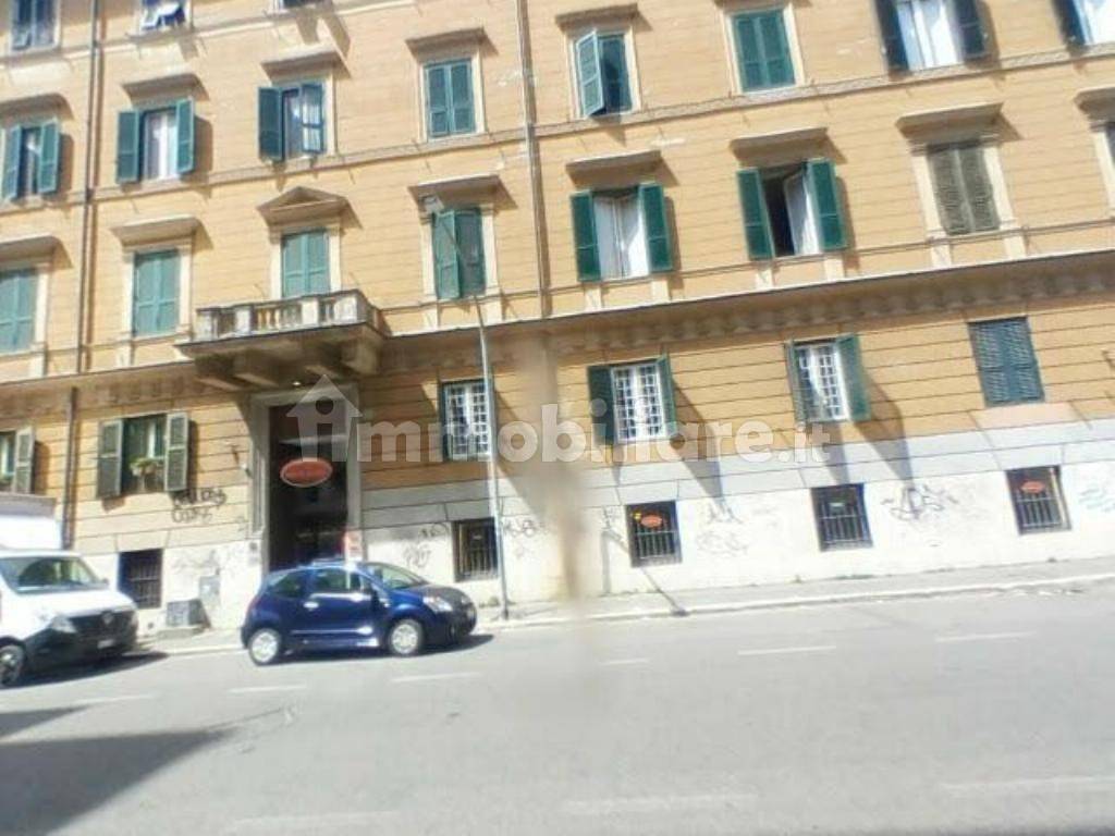 Bureau à Rome, Italy 66m² No. 386892