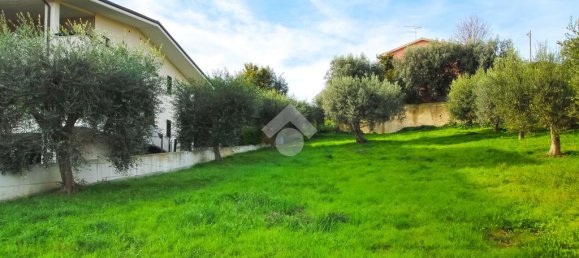 1-salle Terrain à Tortoreto, Italy No. 112023 5