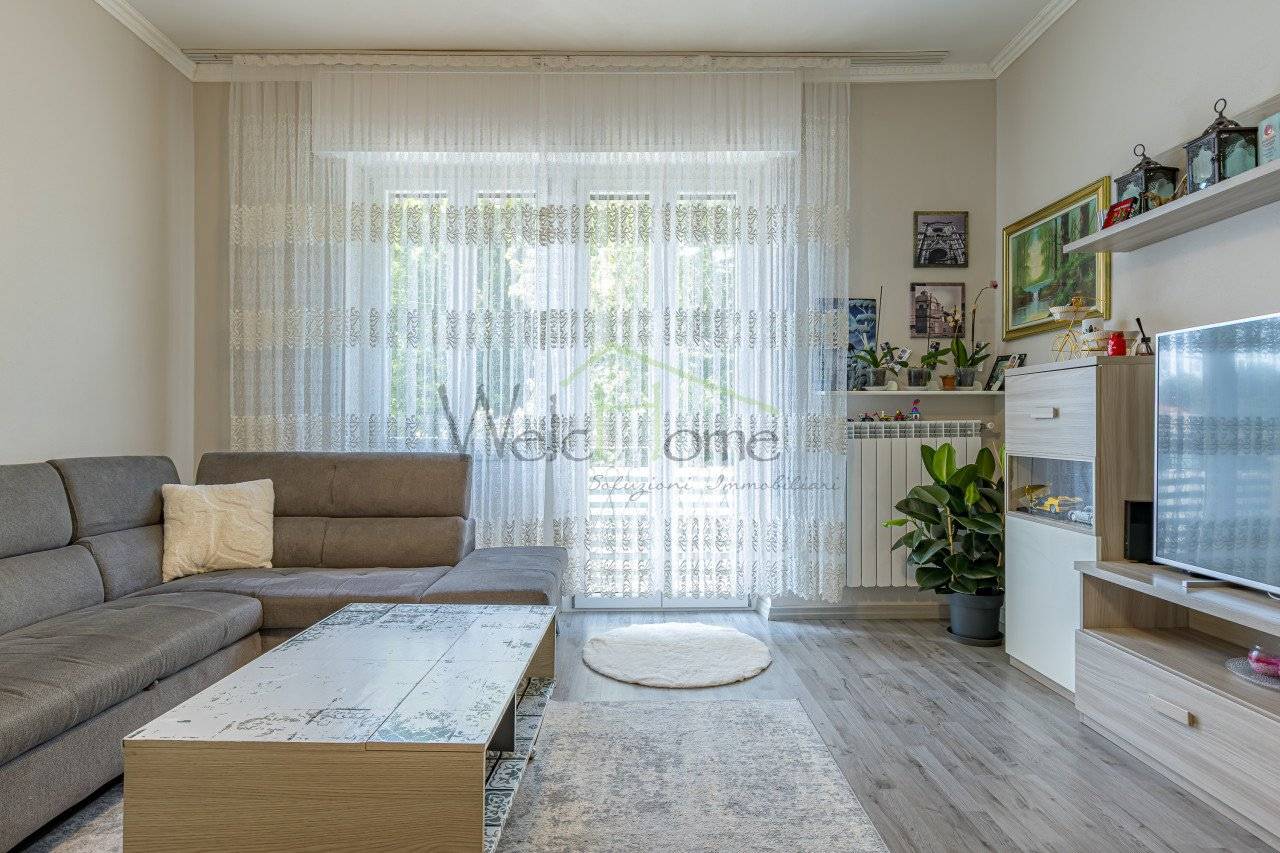 Apartamento de 2 dormitorios en Tavernerio, Italy No. 286026