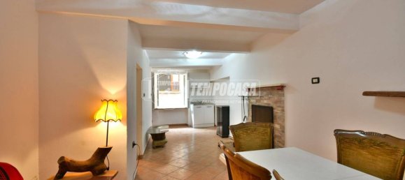 3 bedrooms House in Osimo, Italy No. 271588 2