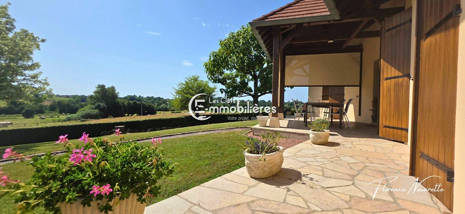 5 bedrooms House in Louhans, France No. 198700