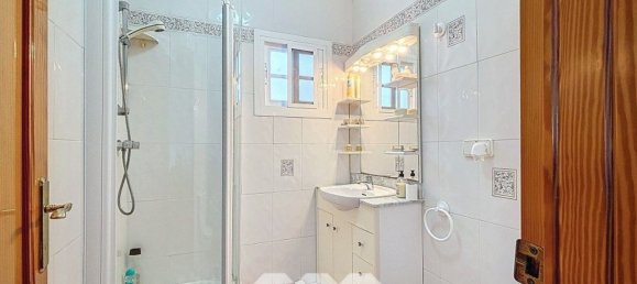 4 Schlafzimmer Haus in Caleta de Velez, Spain, Nr. 45232 16