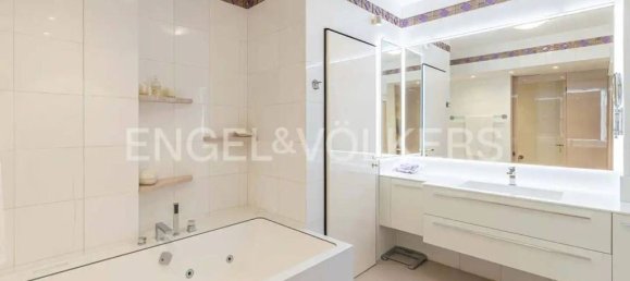 4 bedrooms Villa in Albavilla, Italy No. 131658 22