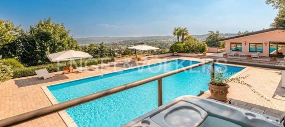 4 bedrooms Villa in Albavilla, Italy No. 131658 4