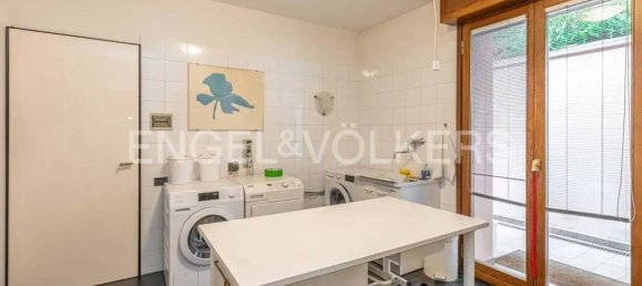 4 bedrooms Villa in Albavilla, Italy No. 131658 16