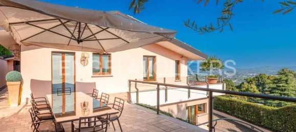 4 bedrooms Villa in Albavilla, Italy No. 131658 14