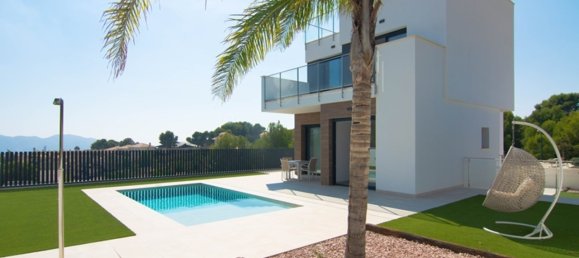 Villa de 4 dormitorios en La Nucia, Spain No. 2464 15