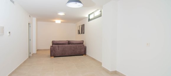 Villa de 4 dormitorios en La Nucia, Spain No. 2464 8