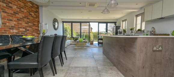 3 bedrooms Commercial property in Radlett, United Kingdom No. 6189 30