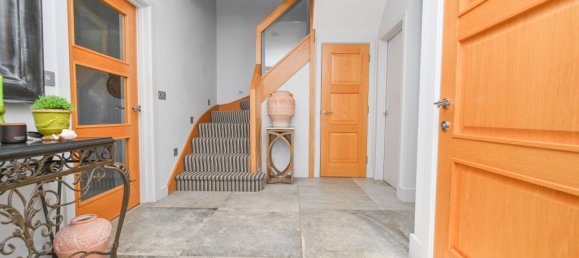 3 bedrooms Commercial property in Radlett, United Kingdom No. 6189 29