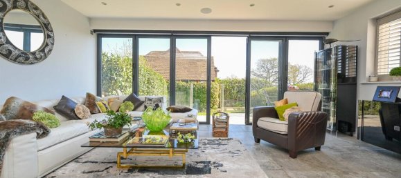 3 bedrooms Commercial property in Radlett, United Kingdom No. 6189 21