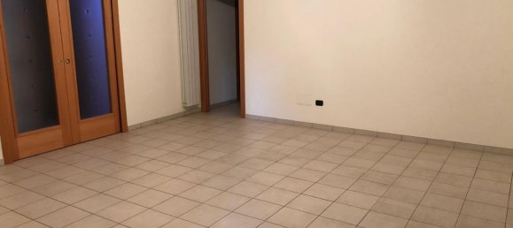 5 rooms Apartment in San Giorgio del Sannio, Italy No. 110574 5