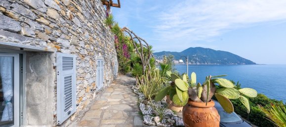 17-Zimmer Villa in Recco, Italy, Nr. 213173 2