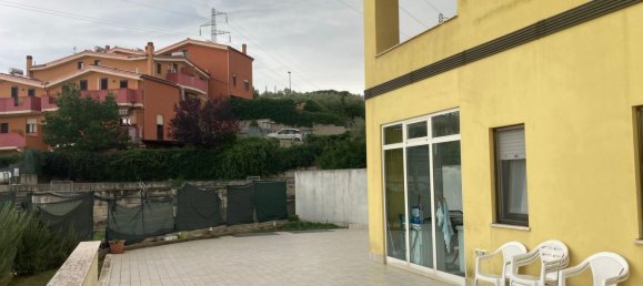 Квартира с 4 комнатами в Пескара, Италия № 95201 10