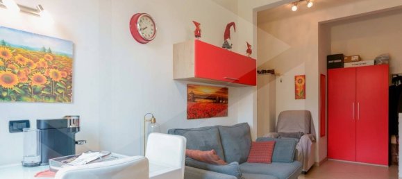 1 bedroom Apartment in Bologna, Italy No. 33380 4