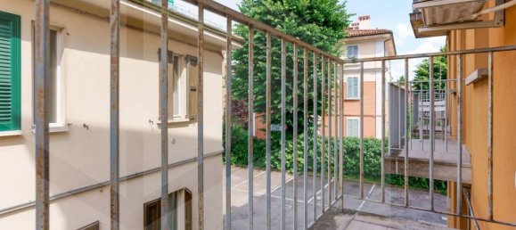 1 bedroom Apartment in Bologna, Italy No. 33380 15
