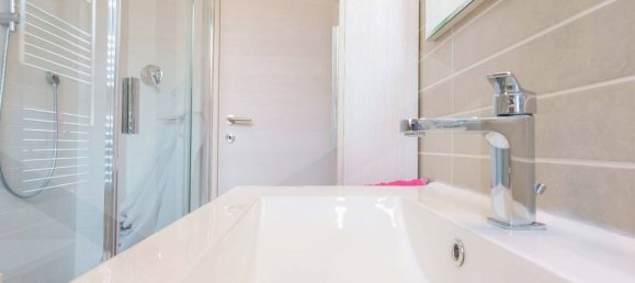 1 bedroom Apartment in Bologna, Italy No. 33380 23