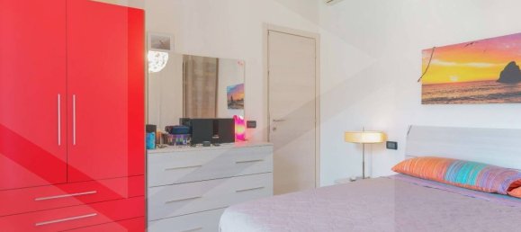 1 bedroom Apartment in Bologna, Italy No. 33380 11