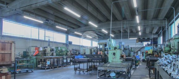 1 room Warehouse in Caravaggio, Italy No. 257654 8