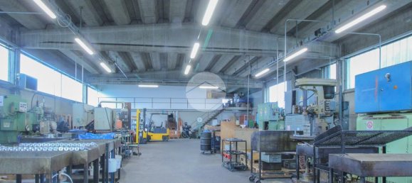 1 room Warehouse in Caravaggio, Italy No. 257654 11