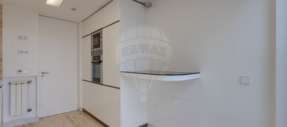 1 bedroom Apartment in Porto, Portugal No. 9857 3