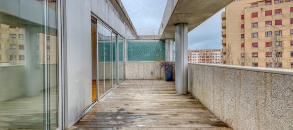 1 bedroom Apartment in Porto, Portugal No. 9857 10