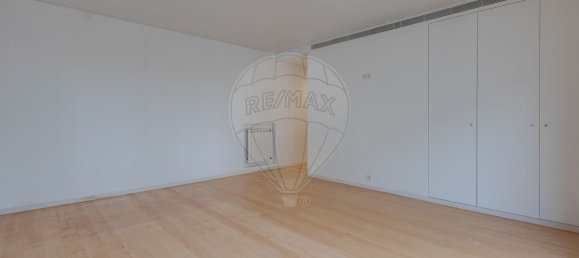 1 bedroom Apartment in Porto, Portugal No. 9857 7