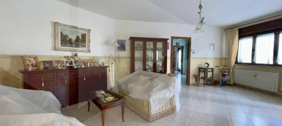 5غرفة شقة في San Giovanni Rotondo, Italy رقم 18776 4