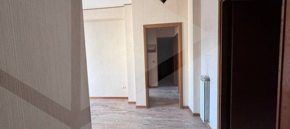 Apartamento de 2 dormitorios en Avezzano, Italy No. 20245 12