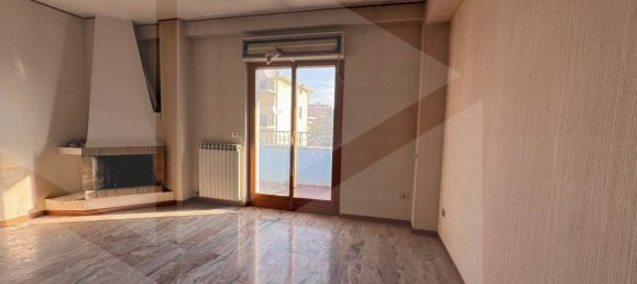 Apartamento de 2 dormitorios en Avezzano, Italy No. 20245 5