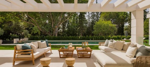 5 bedrooms Villa in Estepona, Spain No. 33386 6