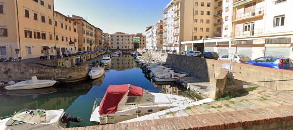  عقار تجاري في Livorno, Italy 88متر مربع رقم 325160 4