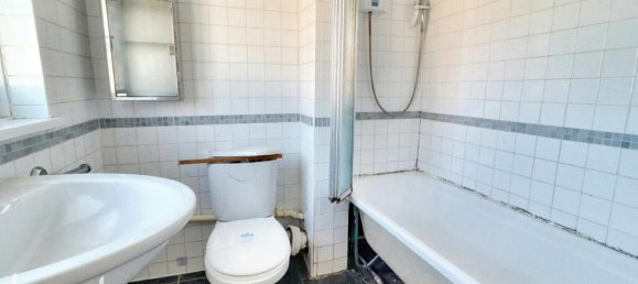 2 bedrooms Commercial property in Dartford, United Kingdom No. 4939 4