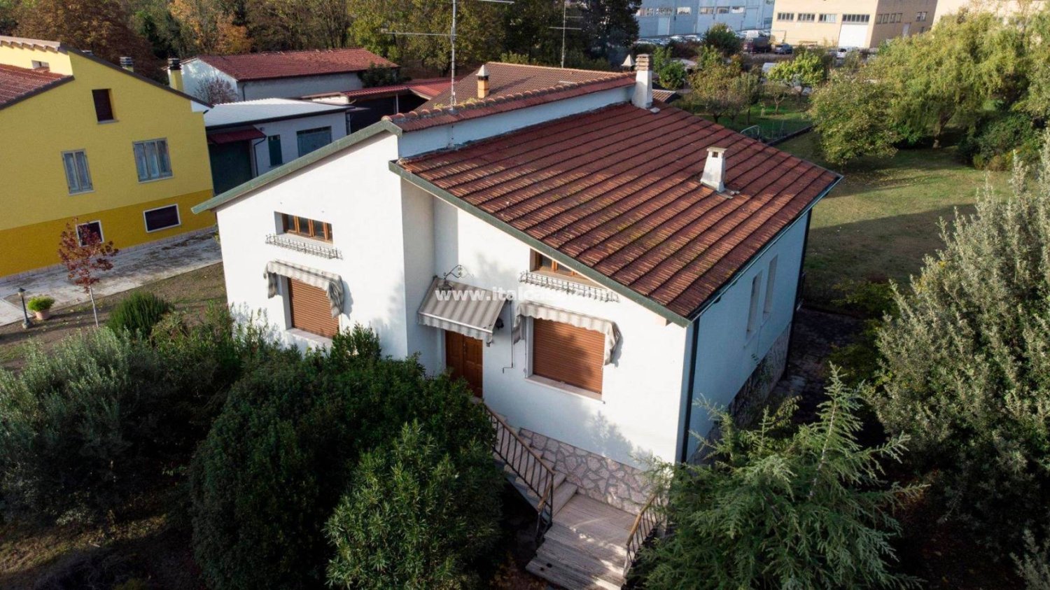 Вилла с 3 спальнями в Кастеллуккьо, Италия № 351883