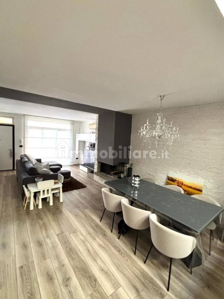 3 bedrooms Apartment in Narni, Italy No. 210872