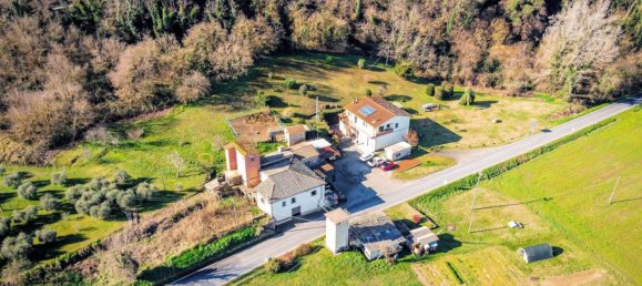 Casa de 4 dormitorios en Volterra, Italy No. 151893 3