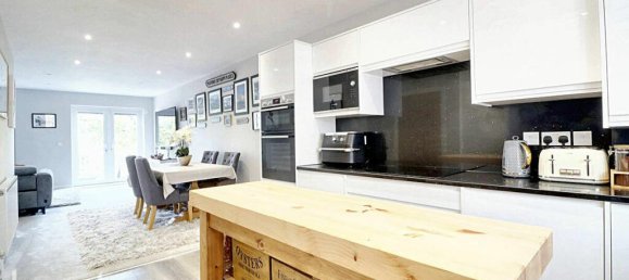 3 bedrooms House in Biggin Hill, United Kingdom No. 4745 3