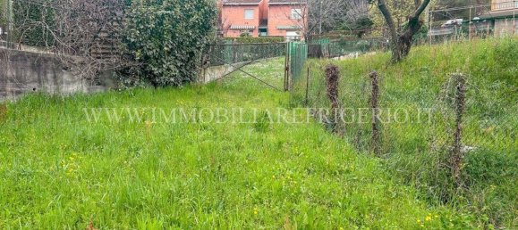 Земельный участок 2290м² в Калольциокорте, Италия № 198144 3