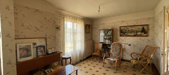 3 bedrooms House in Saint-Jean-de-Braye, France No. 99366 6