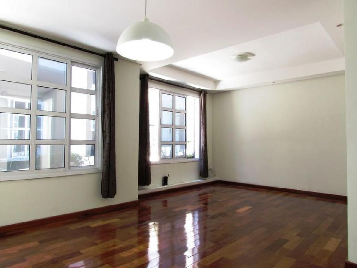 Casa de 3 dormitorios en Sao Paulo, Brazil No. 437282