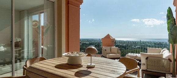 4 bedrooms Duplex in La Quinta, Spain No. 100379 3