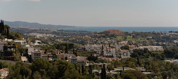 4 bedrooms Duplex in La Quinta, Spain No. 100379 4