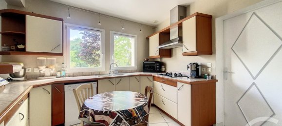 Дом с 13 спальнями в Перне, Франция № 65855 12