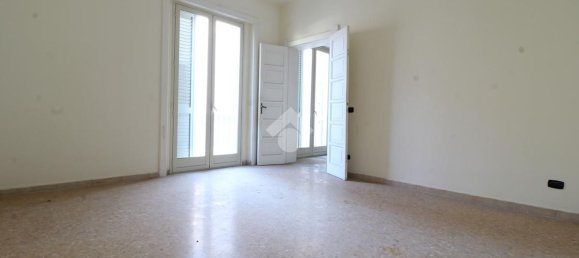 4 rooms Apartment in Reggio Calabria, Italy No. 301906 15