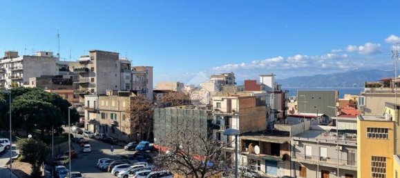 4 rooms Apartment in Reggio Calabria, Italy No. 301906 22