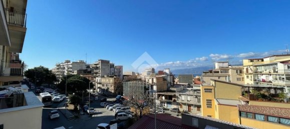 4 rooms Apartment in Reggio Calabria, Italy No. 301906 6