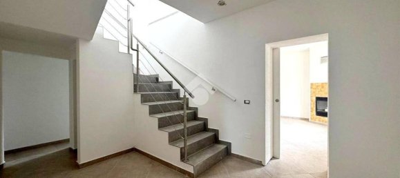 3 bedrooms Villa in Goito, Italy No. 310950 3