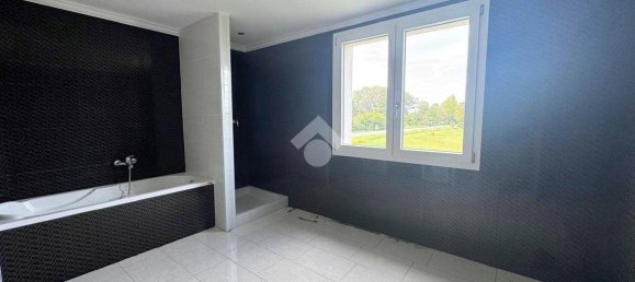 3 bedrooms Villa in Goito, Italy No. 310950 20