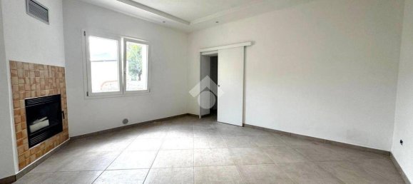 3 bedrooms Villa in Goito, Italy No. 310950 5