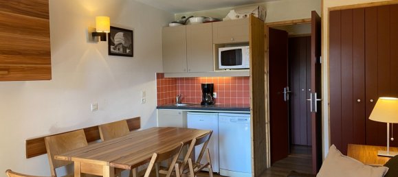 1 bedroom Apartment in Les Belleville, France No. 207 5
